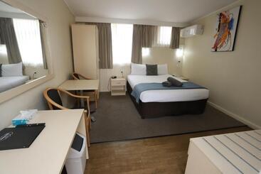 مُتل Sleepy Hill Motor Inn