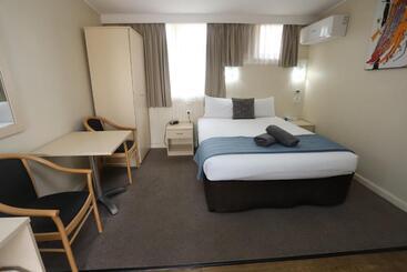 مُتل Sleepy Hill Motor Inn