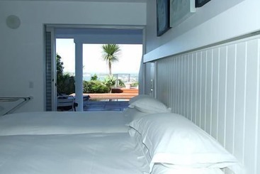 پانسیون Bosavern Guest House