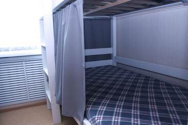Adres Hostel