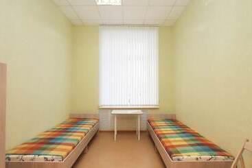 Adres Hostel