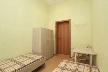 Adres Hostel