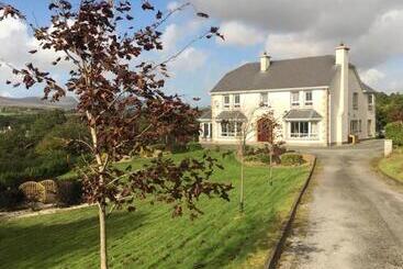 Carrick House B&b