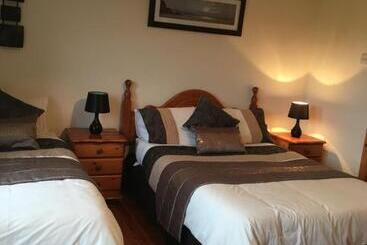 Carrick House B&b