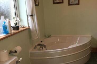 Carrick House B&b
