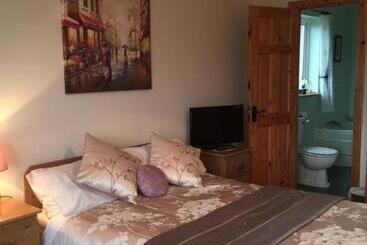 Carrick House B&b