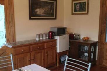 Carrick House B&b
