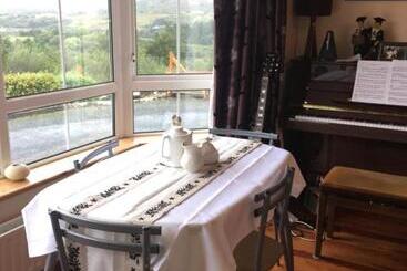 Carrick House B&b