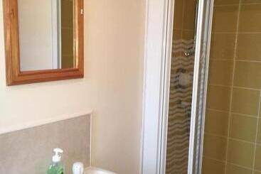 Carrick House B&b