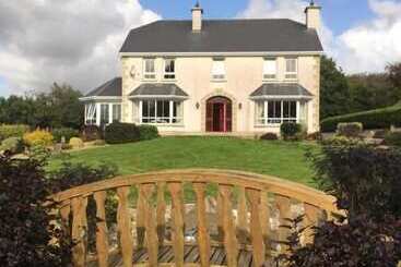Carrick House B&b