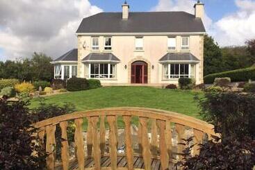 Carrick House B&b