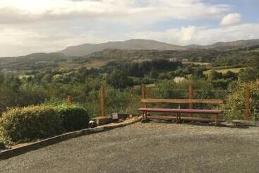 Carrick House B&b