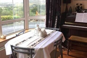 Carrick House B&b