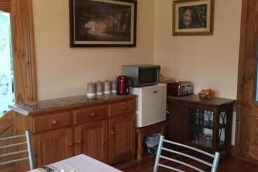 Carrick House B&b