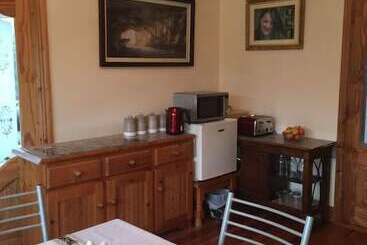 Carrick House B&b