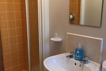 Carrick House B&b