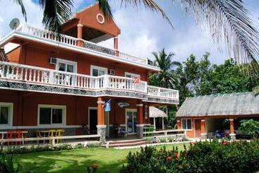 فندق Dive Batanes Lodge And Restaurant