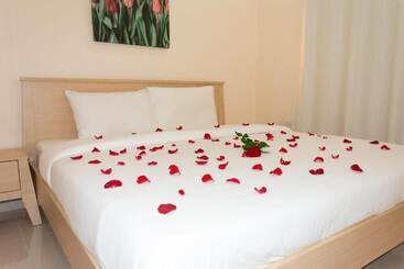 هتل Flowers Inn 1