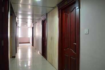 هتل The Mount Regency