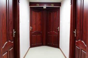 هتل The Mount Regency
