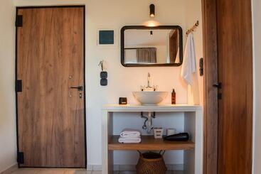 Kanso Rooms