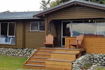 Lakeview Cottage