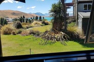 Lakeview Cottage