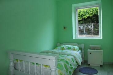 پانسیون Guest House Gugily