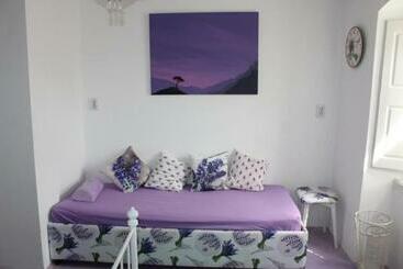 پانسیون Guest House Gugily