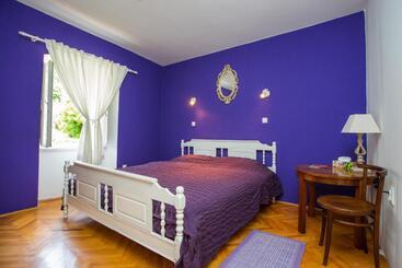 پانسیون Guest House Gugily