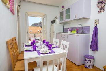 پانسیون Guest House Gugily