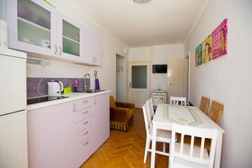 پانسیون Guest House Gugily