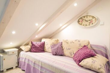 پانسیون Guest House Gugily