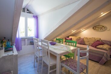 پانسیون Guest House Gugily