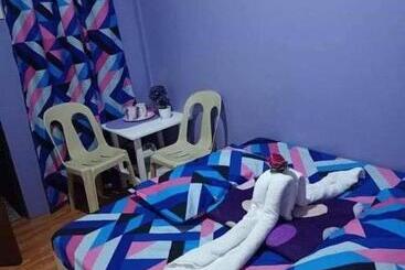 پانسیون Purple Guesthouse