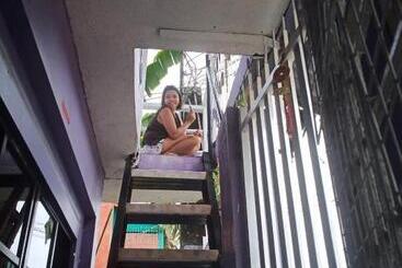 پانسیون Purple Guesthouse