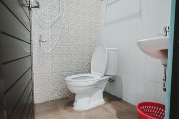 پانسیون Reddoorz Near Rsud Koja