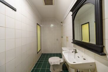 پانسیون Reddoorz Plus Near Ancol