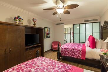 Vista Encantada Spa Resort & Residences