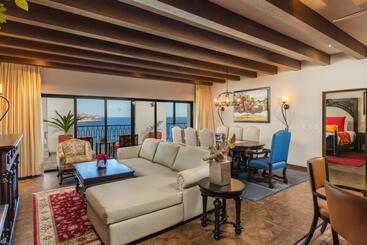 Vista Encantada Spa Resort & Residences