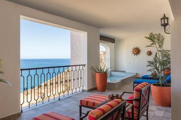 Vista Encantada Spa Resort & Residences