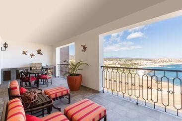 Vista Encantada Spa Resort & Residences