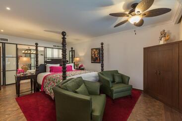 Vista Encantada Spa Resort & Residences