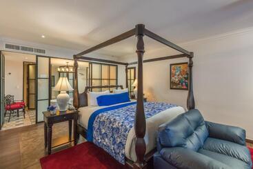 Vista Encantada Spa Resort & Residences