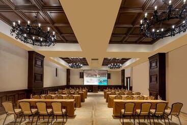 Vista Encantada Spa Resort & Residences