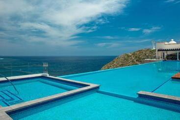 Vista Encantada Spa Resort & Residences