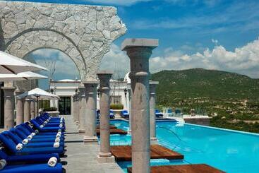 Vista Encantada Spa Resort & Residences