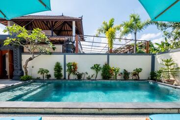 هاستل Villa Sari By Oyo Rooms