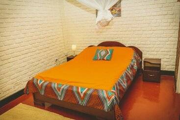 تختخواب و صبحانه Isange Paradise Resort