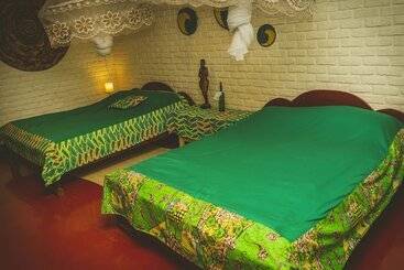 تختخواب و صبحانه Isange Paradise Resort